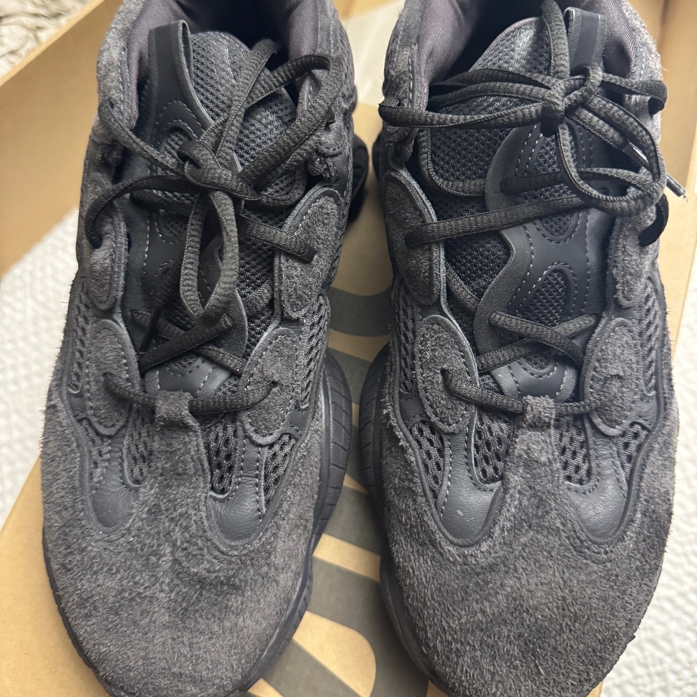 Yeezy 500 “Utility Black” (Adidas Originals)
